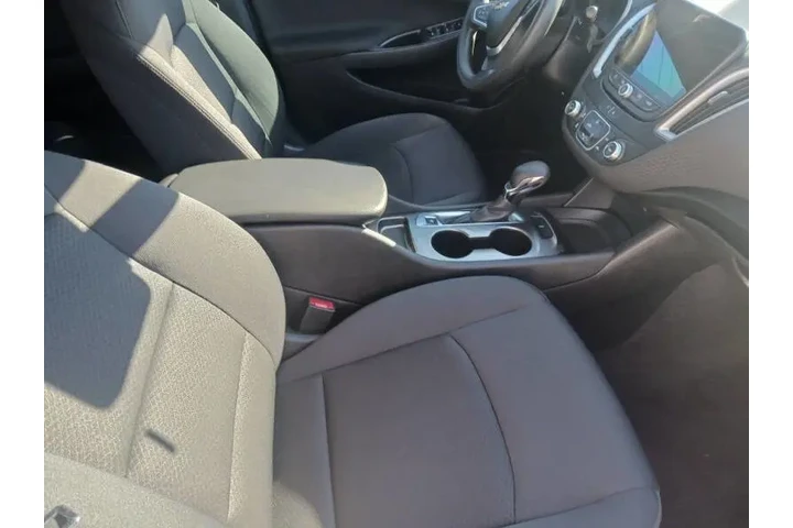 $10800 : 2023 Malibu LS Fleet image 7