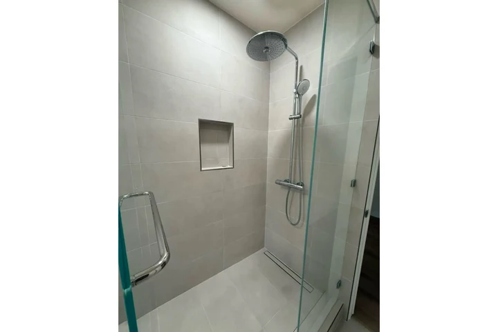 $2380 : 3 BED 2 BATH IN LOS ANGELES image 9