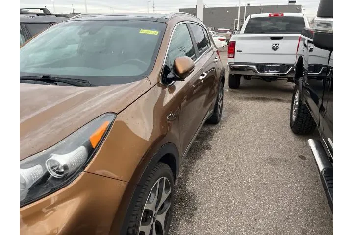 $9900 : Kia Sportage 2017 AWD SX Tur image 6