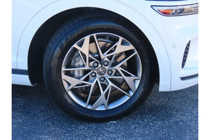 $36999 : Genesis GV70 2023 AWD 2.5T S image 9