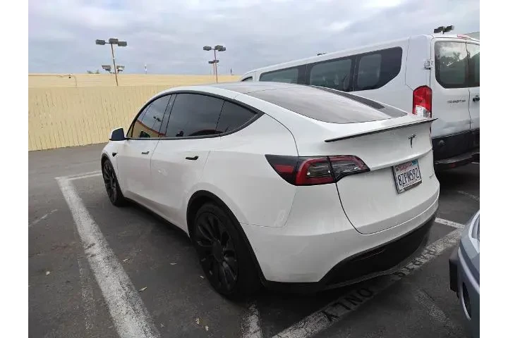 $30183 : Tesla Model Y 2022 AWD Perfo image 3