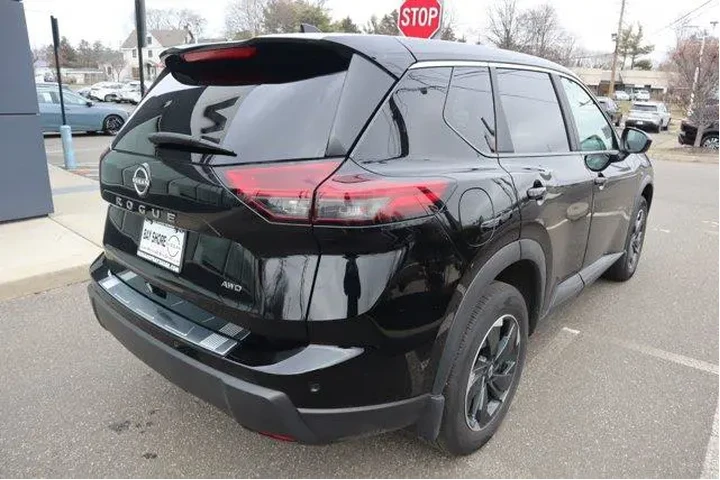 $22302 : Nissan Rogue 2025 AWD SV 4dr image 6
