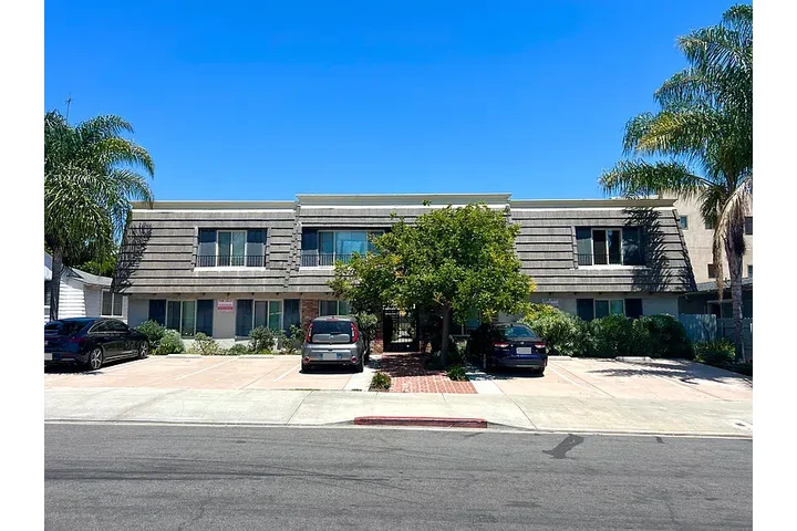 $2795 : Apartment For Rent image 2