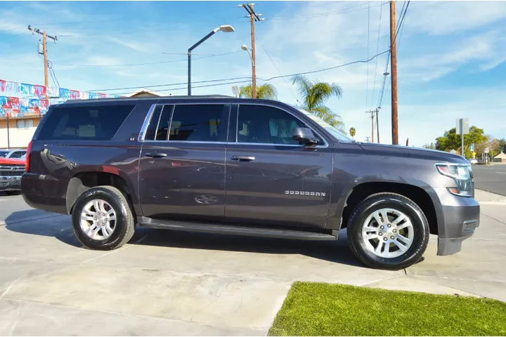 $22995 : Used 2018 Suburban 2WD 4dr 15 image 6