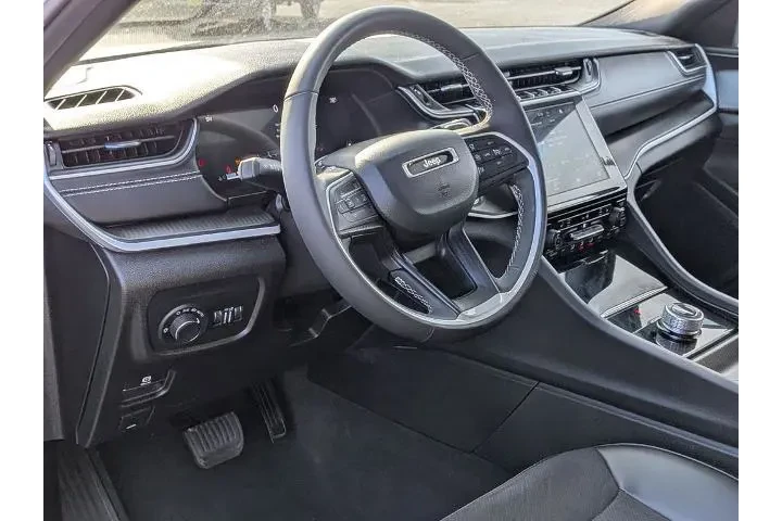 $35777 : Jeep Grand Cherokee L 2024 4 image 9