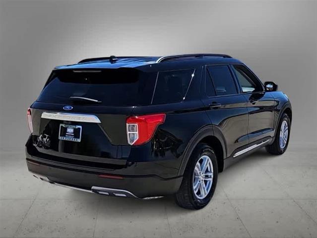 $29955 : Pre-Owned 2021 Ford Explorer image 8