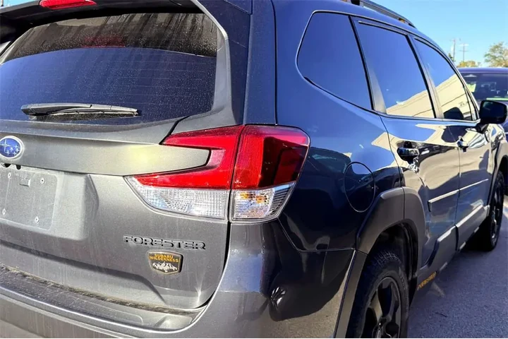 $29992 : Subaru Forester 2022 AWD Wil image 6