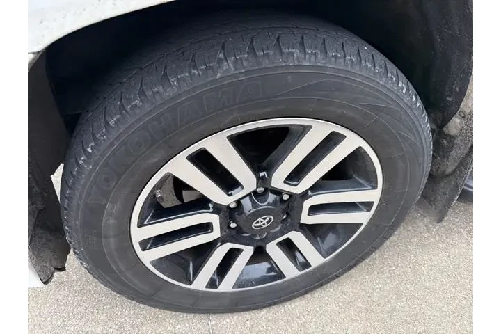 $39939 : Toyota 4Runner 2021 AWD Limi image 2