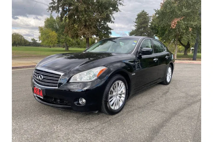 $11995 : 2012 M35h image 4