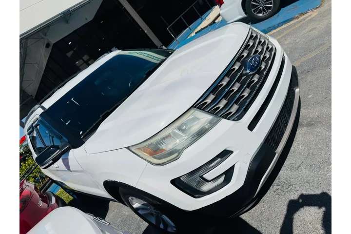 $14000 : Ford Explorer XLT Sport image 5