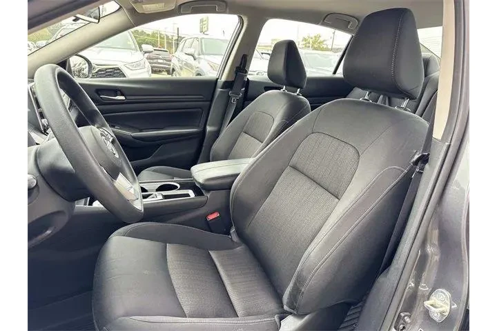 $20939 : Nissan Altima 2024 2.5 SV 4d image 9