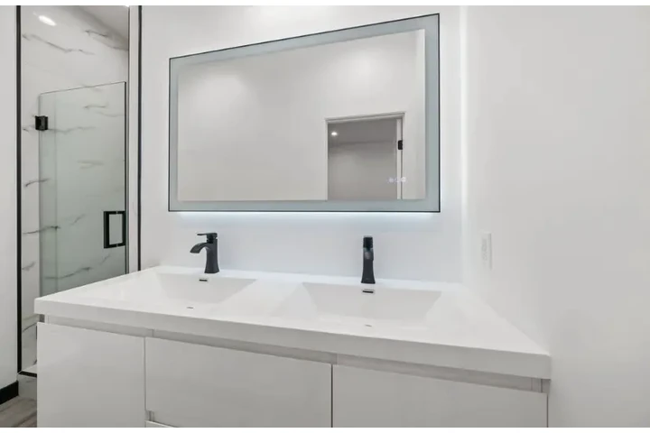 $2430 : 3bed and 2bath Korean town LA image 10