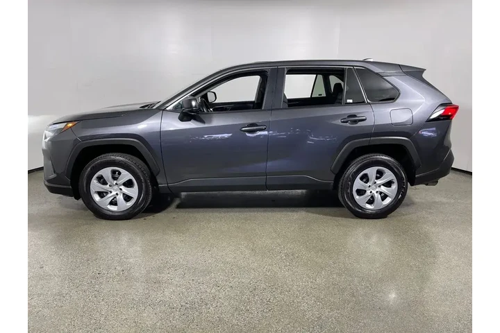 $32995 : Toyota RAV4 2025 AWD LE 4dr image 6