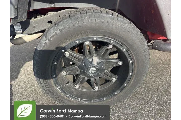 $12000 : Jeep Wrangler 2015 4x4 Sport image 7