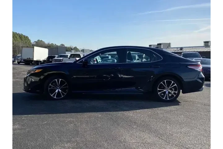 $20994 : Toyota Camry 2019 SE 4dr Sed image 7