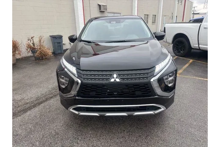 $24000 : Mitsubishi Eclipse Cross 202 image 3