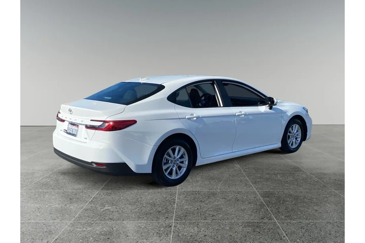 $29688 : Toyota Camry 2025 SE 4dr Sed image 5
