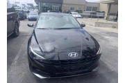 $19677 : Hyundai ELANTRA 2023 SEL 4dr thumbnail