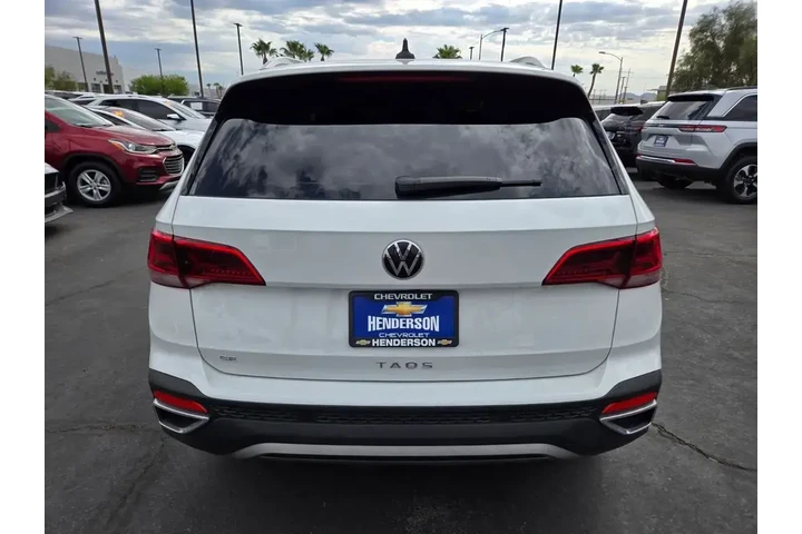 $20594 : Volkswagen Taos 2023 SE 4dr image 5