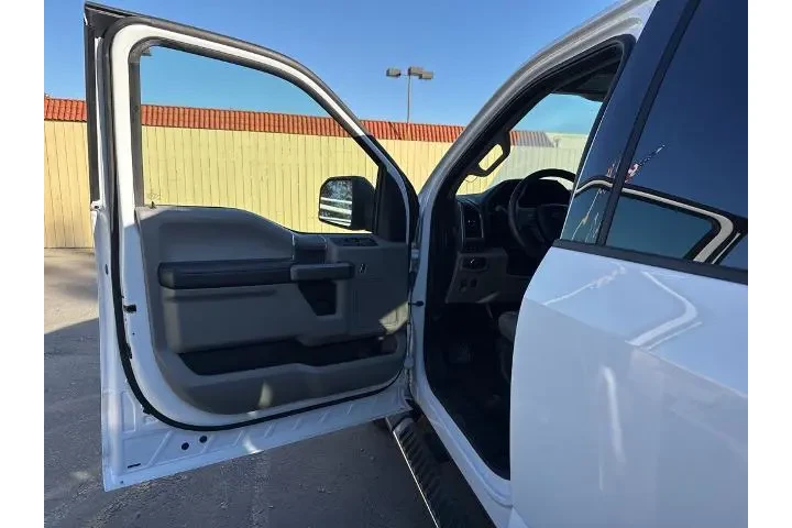 $30786 : Ford F-150 2019 4x4 XLT 4dr image 5