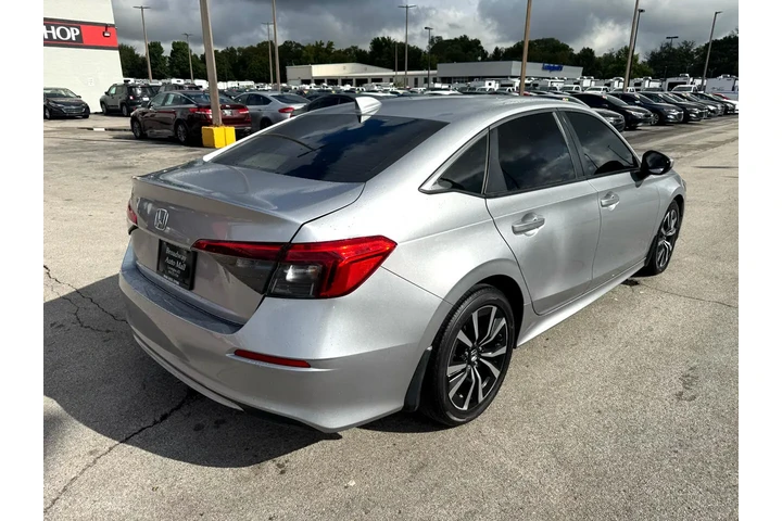 $21980 : 2022 Civic Sedan EX CVT image 2
