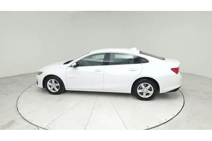 $18983 : Chevrolet Malibu 2024 LT 4dr image 8