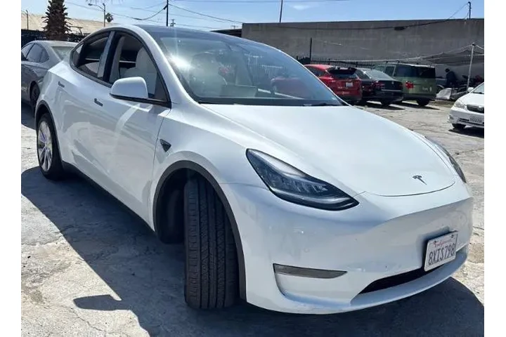 $31800 : Tesla Model Y 2021 AWD Long image 3