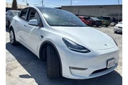 $31800 : Tesla Model Y 2021 AWD Long thumbnail