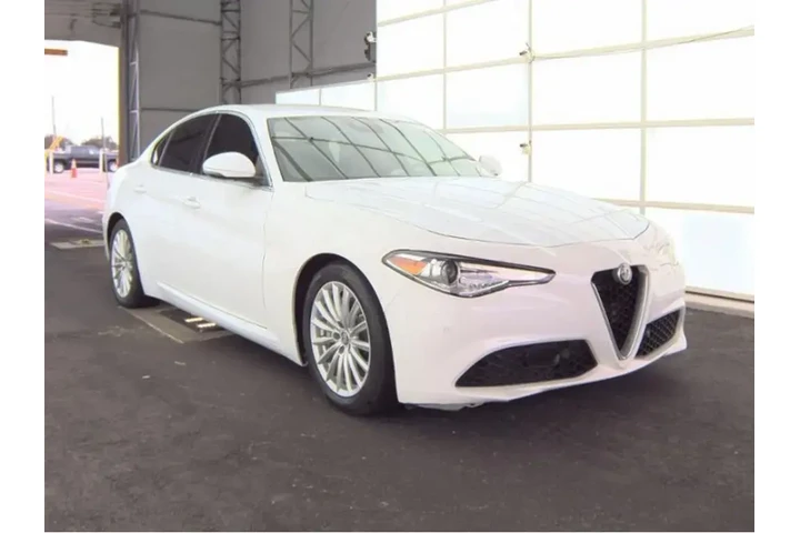 $18990 : Alfa Romeo Giulia 2021 Sprin image 3
