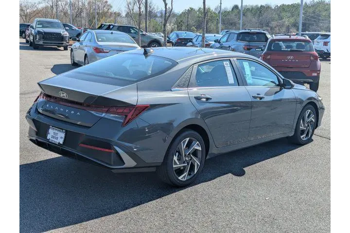 $25759 : Hyundai ELANTRA 2025 SEL Con image 7