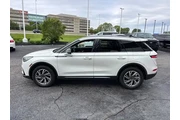 $37985 : Lincoln Corsair 2024 AWD Pre thumbnail