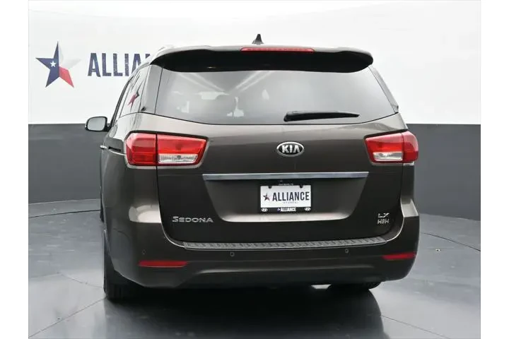 $9988 : Kia Sedona 2016 LX 4dr Mini- image 6