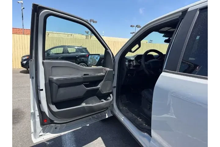 $32202 : Ford F-150 2024 4x2 STX 4dr image 9