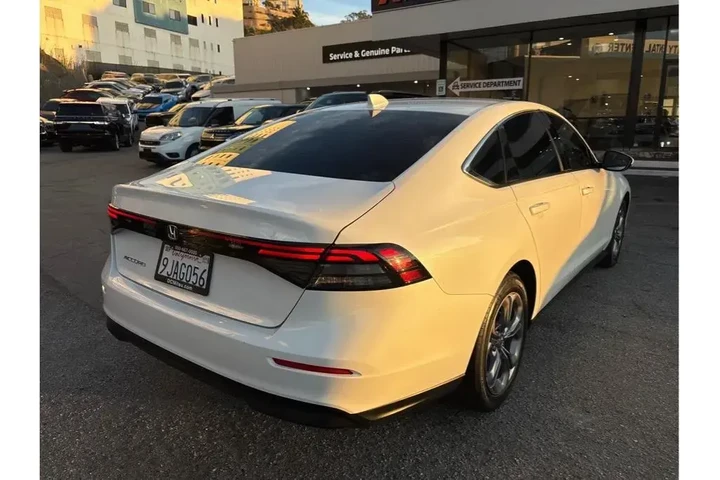 $24988 : Honda Accord 2023 EX 4dr Sed image 6