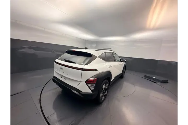 $23689 : Hyundai KONA 2025 SEL 4dr Cr image 5