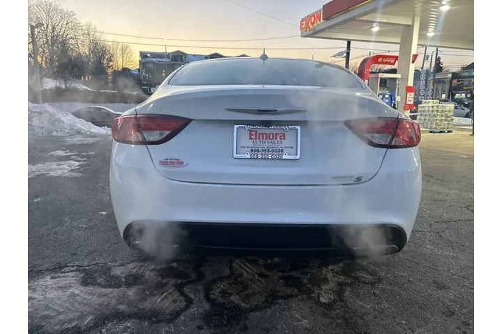 $5999 : 2015 200 S image 6