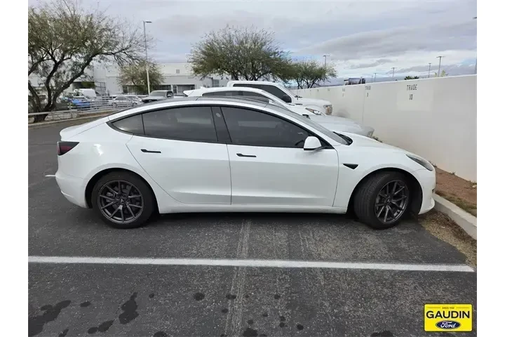 $21888 : Tesla Model 3 2022 AWD Long image 2