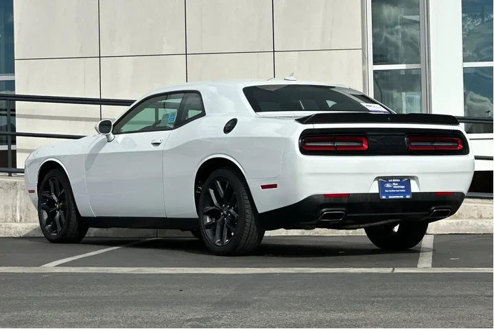 $24900 : Dodge Challenger 2023 SXT 2d image 5
