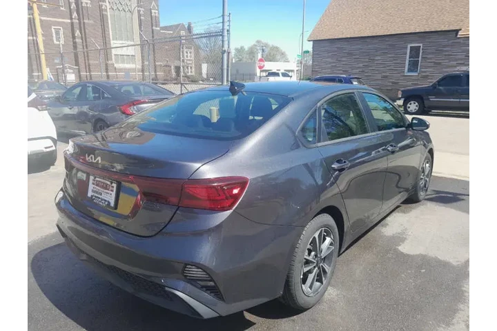 $21995 : 2024 Forte LXS image 8