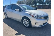 $11995 : Kia Forte5 2017 LX 4dr Hatch thumbnail