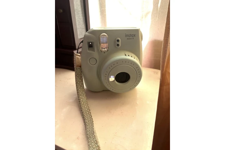 $500 : cámara instax mini image 2