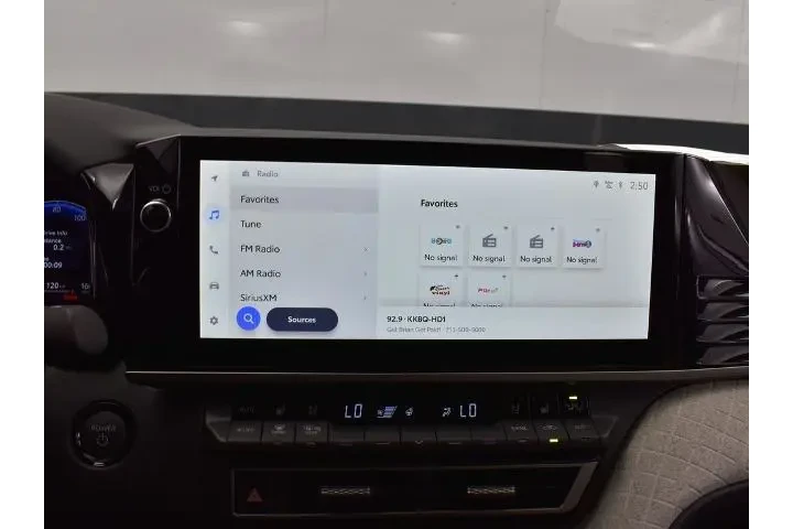 Toyota Camry 2025 LE 4dr Sed image 9