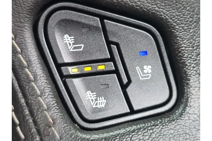 $26835 : GMC Yukon 2018 4x4 SLT 4dr S image 5