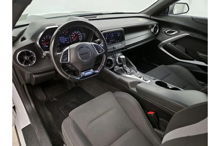 $27998 : Chevrolet Camaro 2022 LT 2dr image 9
