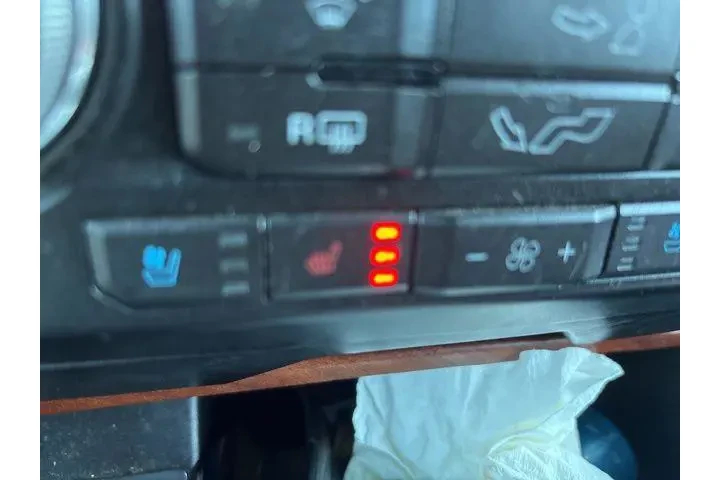 $31988 : Ford F-150 2019 4x4 King Ran image 7