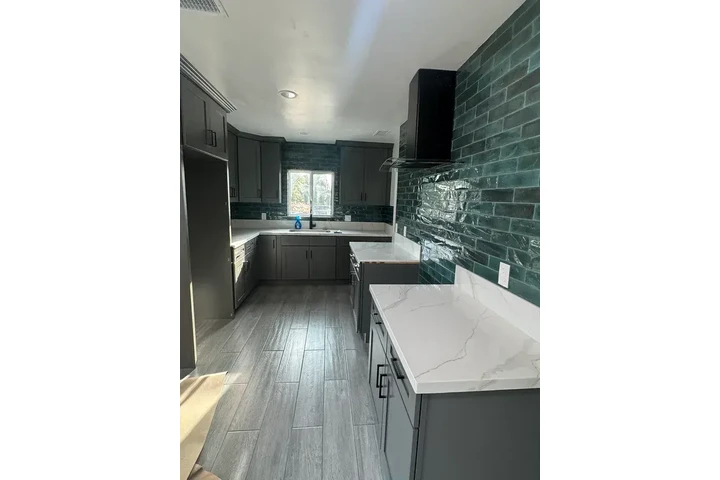 $1600 : Boyle Heights 3 Bed/ 1 Bath image 10