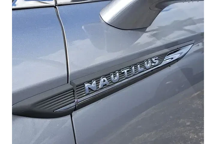 $30990 : Lincoln Nautilus 2022 Reserv image 6