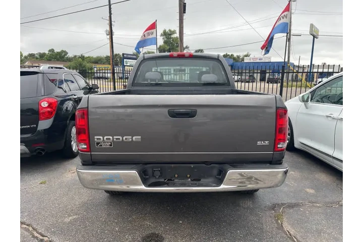 2004 Ram 1500 SLT image 3