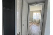 $2750 : Welcome home. This three-bed thumbnail