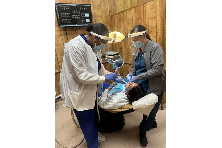 Assistente Dental image 3